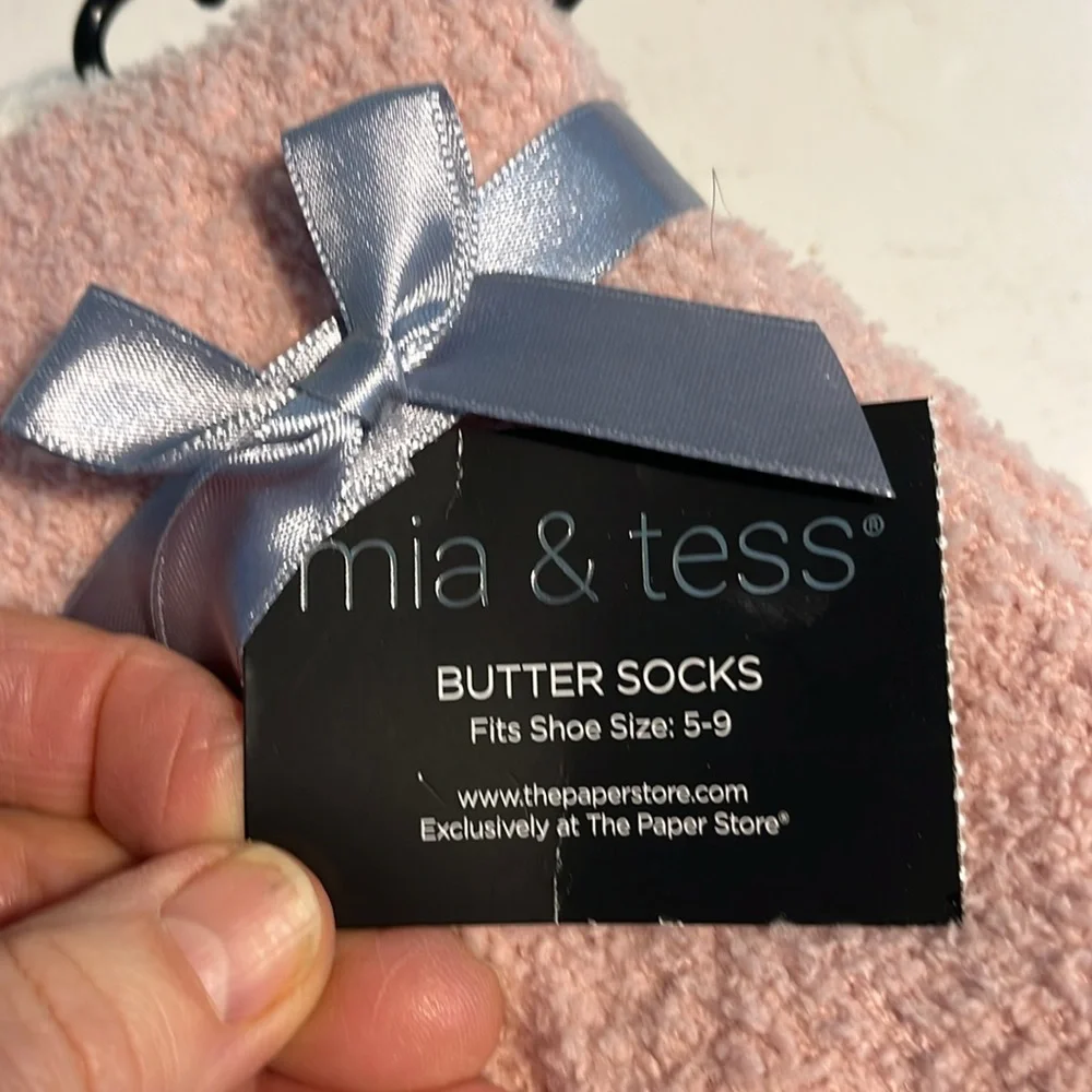Mia & Tess Pink and White Cozy Socks NEW